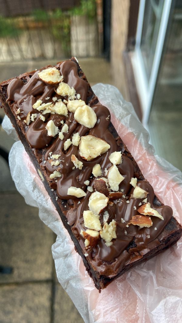 Hazelnut crunch brownies - Image 1