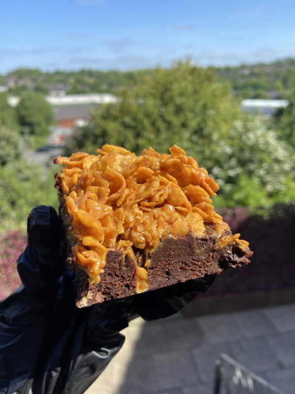 Caramel Cornflake Crunch Brownies. Box of 4 - Image 1